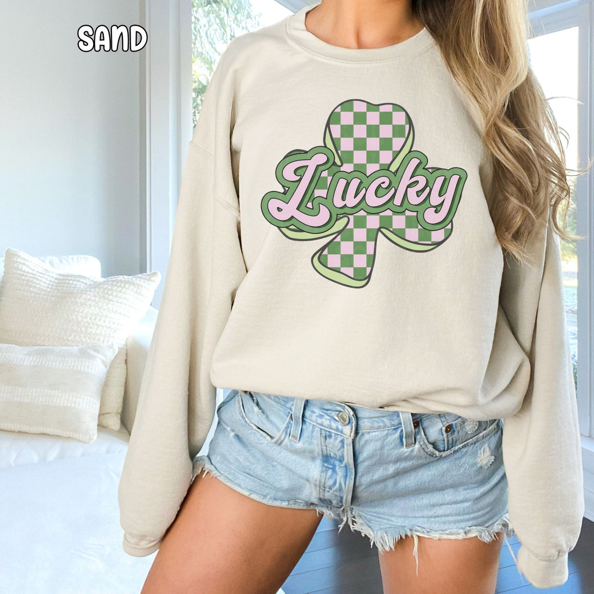 Checkered Lucky Unisex Heavy Blend™ Crewneck Sweatshirt